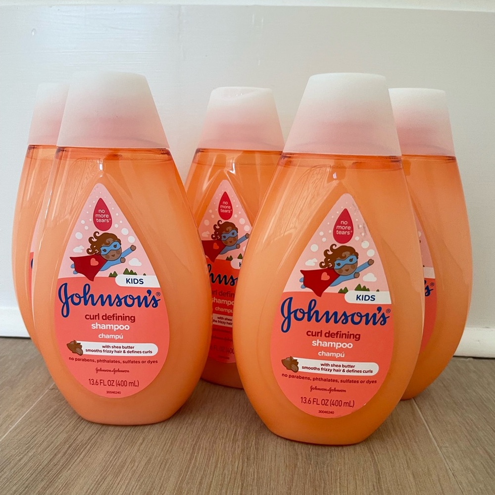 5  -  Bottles of Johnson’s Kids  Curl defining Shampoo 13.6  oz. New /  Sealed